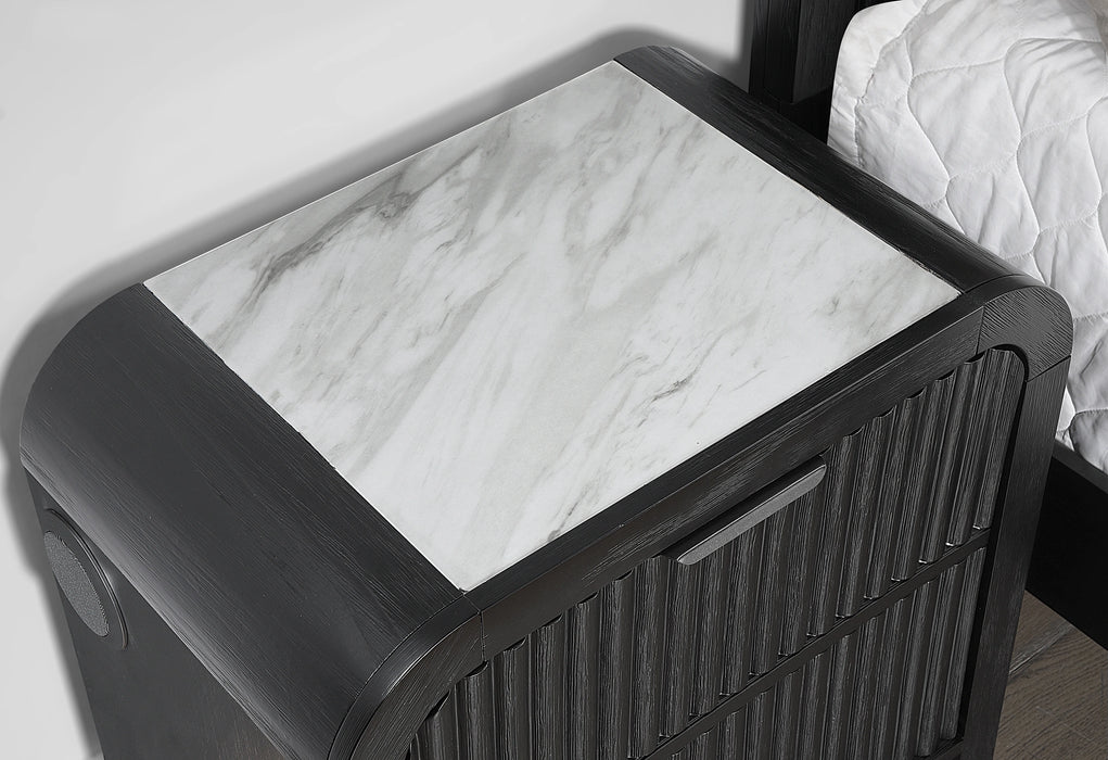 Beckett White/Black Bed Group with Cooler and Speaker